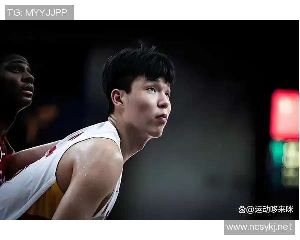 杨瀚森精准传球助攻西索科飞身暴扣展现惊人弹跳 杨瀚森精准传球助攻西索科飞身暴扣展现惊人弹跳