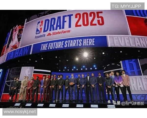 埃奇库姆盛赞搭档马克西:每战乐趣无限,争胜义不容辞