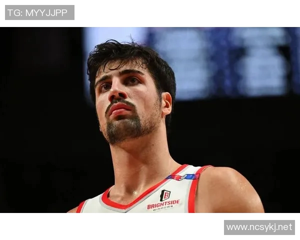 手感不佳!阿夫迪亚&夏普合计36投11得到合砍35分