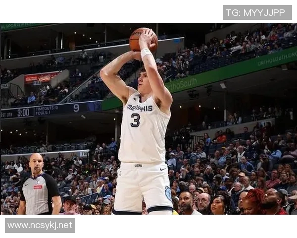 拉拉维亚:我的得分基本都来自里夫斯助攻 我当时就是能投中 拉拉维亚:我的得分基本都来自里夫斯助攻 我当时就是能投中