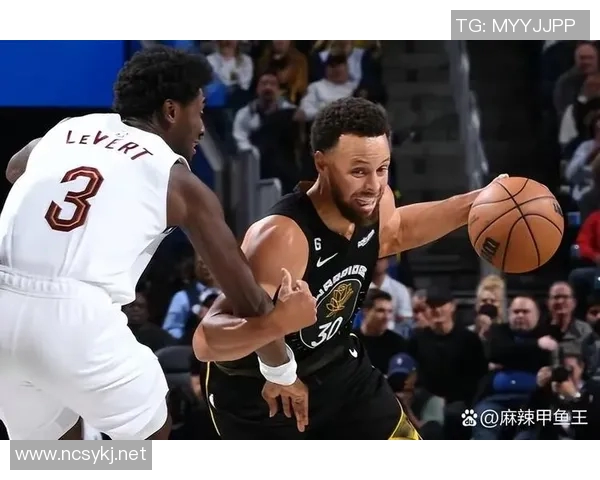 这谁顶得住啊?雷霆首节狂轰45分!9人登场均有得分入账 这谁顶得住啊?雷霆首节狂轰45分!9人登场均有得分入账